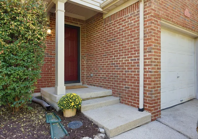 Photo 3 of Sale Pending at 3429 Pueblo Ct, Lexington, KY 40509 | MLS# 26024218 | Listing updated on 2026-09-04