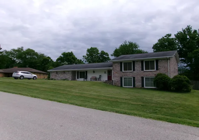 Photo 1 of Single family home for sale at 47 Timberlawn Cir, Frankfort, KY 40601 | MLS# 26023902 | Listing updated on 2026-09-01