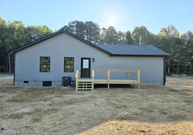 Photo 2 of Sale Pending at 119 Bulls Branch Rd, East Bernstadt, KY 40729 | MLS# 26024175 | Listing updated on 2026-10-02