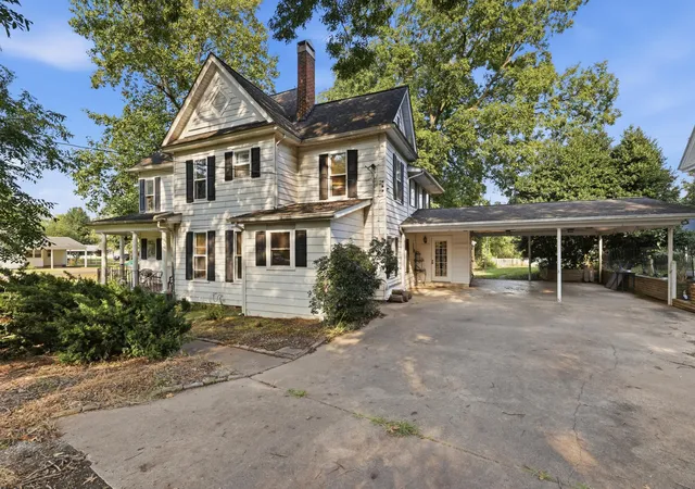 Photo 2 of Single family home for sale at 1581 Almo Rd, Almo, KY 42020 | MLS# 26024028 | Listing updated on 2026-09-20