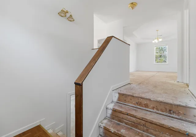 Photo 4 of Single family home for sale at 363 Hidden Loop Dr, Somerset, KY 42503 | MLS# 26024133 | Listing updated on 2026-09-08