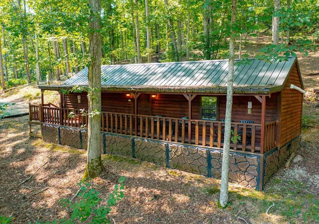 Photo 3 of Single family home for sale at 411 Alum Cave Rd, Annville, KY 40402 | MLS# 26024664 | Listing updated on 2026-09-08