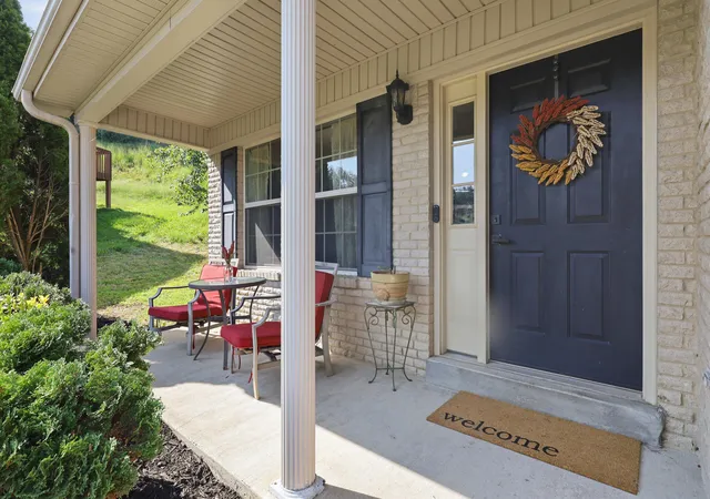 Photo 4 of Sale Pending at 104 Allie Ct, Berea, KY 40403 | MLS# 26023964 | Listing updated on 2026-10-06