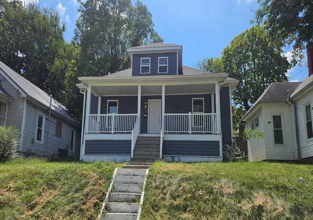 Photo 1 of Single family home for sale at 226 E Office St, Harrodsburg, KY 40330 | MLS# 26024042 | Listing updated on 2026-09-02