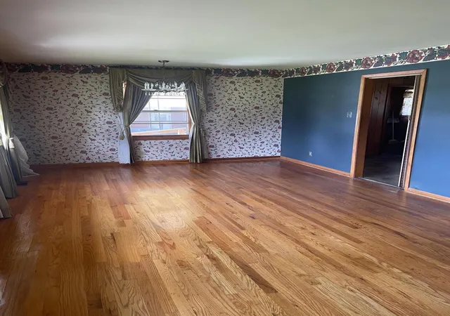 Photo 3 of Single family home for sale at 3030 Clover Ln, Hopkinsville, KY 42240 | MLS# 26023967 | Listing updated on 2026-09-16