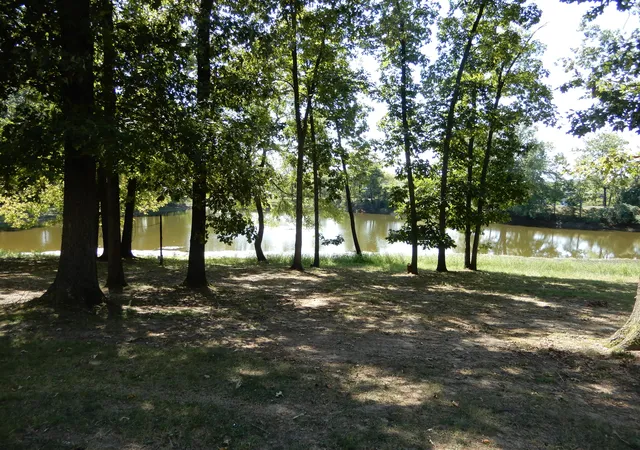 Listing Photo 2 - Condo for sale in building located at 606 Tortuga Dr, Grand Rivers, KY 42045 - Unit #606