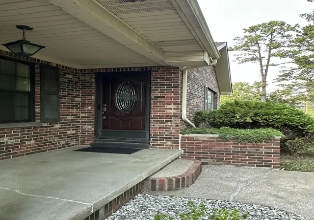 Photo 3 of Single family home for sale at 1865 Sharpe School Rd, Calvert City, KY 42029 | MLS# 26024173 | Listing updated on 2026-09-14