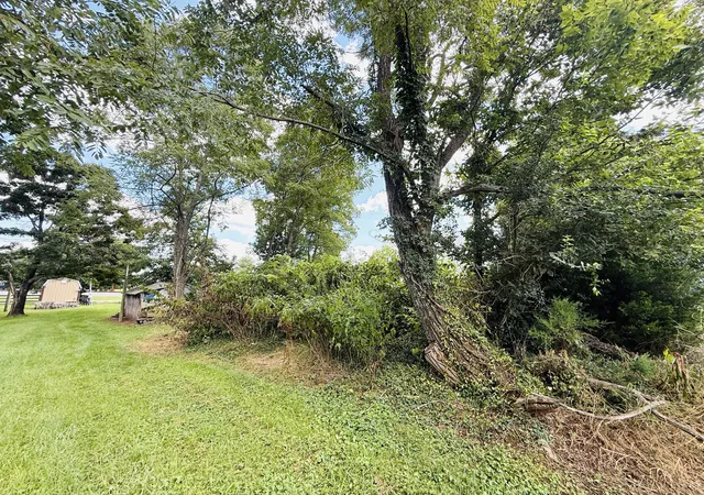 Photo 3 of Sale Pending at 540 Bondville Rd, Salvisa, KY 40372 | MLS# 26025355 | Listing updated on 2026-09-18