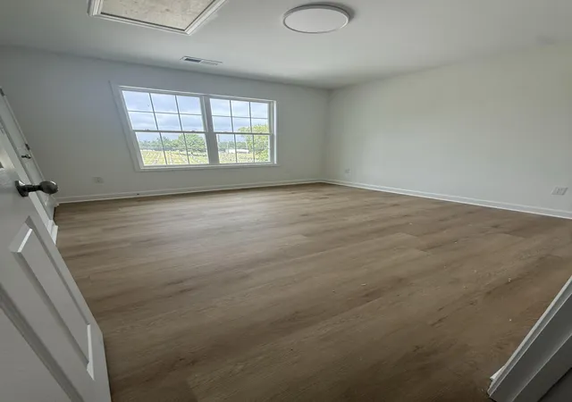 Listing Photo 2 - Condo for sale in building located at 510-512 N Central Ave, Nicholasville, KY 40356 - Unit #