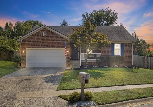 Photo 3 of Single family home for sale at 2494 Harrods Pointe Tr, Lexington, KY 40514 | MLS# 26024351 | Listing updated on 2026-09-14