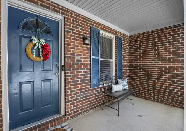 Photo 4 of Single family home for sale at 2494 Harrods Pointe Tr, Lexington, KY 40514 | MLS# 26024351 | Listing updated on 2026-09-14