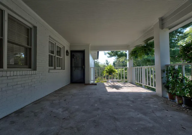 Photo 2 of Sale Pending at 395 Redding Rd #242, Lexington, KY 40517 | MLS# 26024373 | Listing updated on 2026-09-11