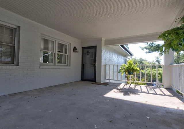 Photo 3 of Sale Pending at 395 Redding Rd #242, Lexington, KY 40517 | MLS# 26024373 | Listing updated on 2026-09-11