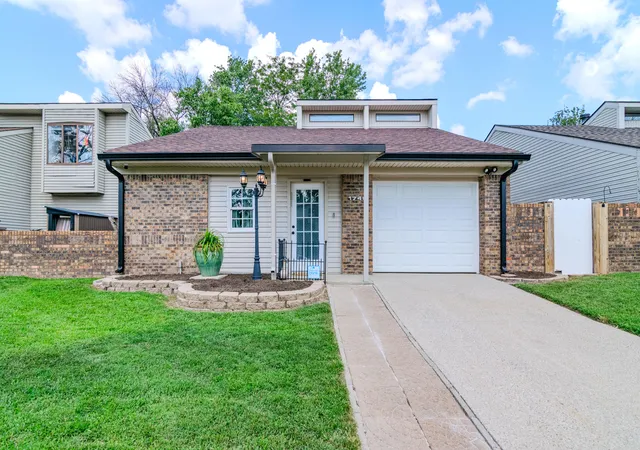 Photo 1 of Sale Pending at 1740 Prairie Cir, Lexington, KY 40515 | MLS# 26024112 | Listing updated on 2026-10-20