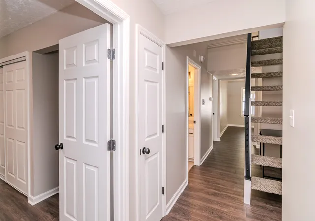 Photo 3 of Sale Pending at 1740 Prairie Cir, Lexington, KY 40515 | MLS# 26024112 | Listing updated on 2026-10-20