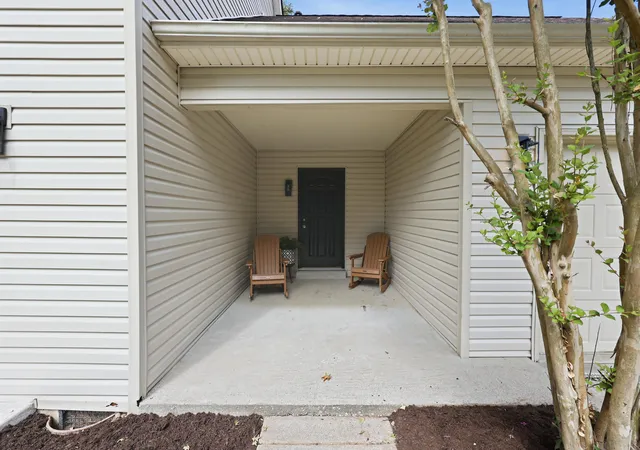 Photo 4 of Single family home for sale at 510 Sheffield Dr, Versailles, KY 40383 | MLS# 26023980 | Listing updated on 2026-09-01