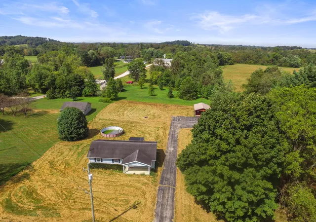 Single family home for sale at 625 Ky 213, Jeffersonville, KY 40337 | MLS# 26023984