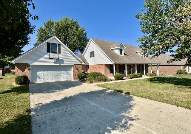 Photo 3 of Single family home for sale at 420 Wildlife Dr, Somerset, KY 42503 | MLS# 26024383 | Listing updated on 2026-10-09