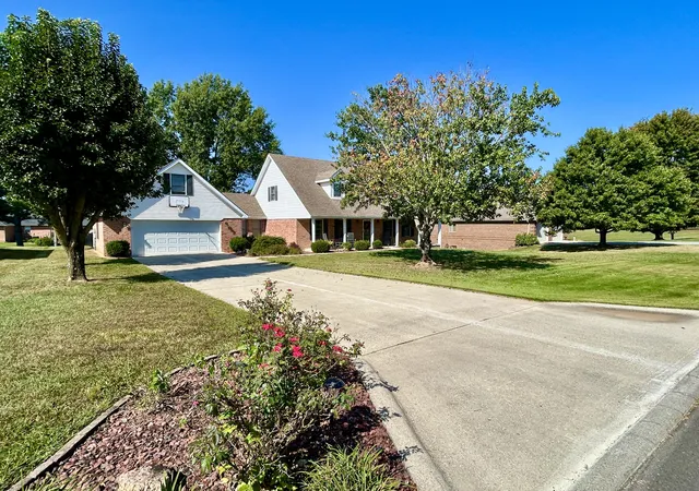 Photo 4 of Single family home for sale at 420 Wildlife Dr, Somerset, KY 42503 | MLS# 26024383 | Listing updated on 2026-10-09