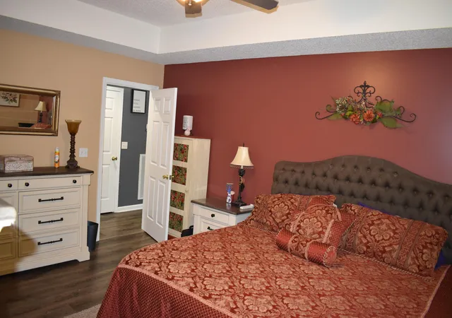 Photo 2 of Single family home for sale at 1875 Creekview Dr, Paducah, KY 42003 | MLS# 26024170 | Listing updated on 2026-09-03