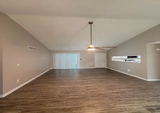 Photo 3 of Single family home for sale at 329 Stonegate Way, Lexington, KY 40503 | MLS# 26024034 | Listing updated on 2026-09-11