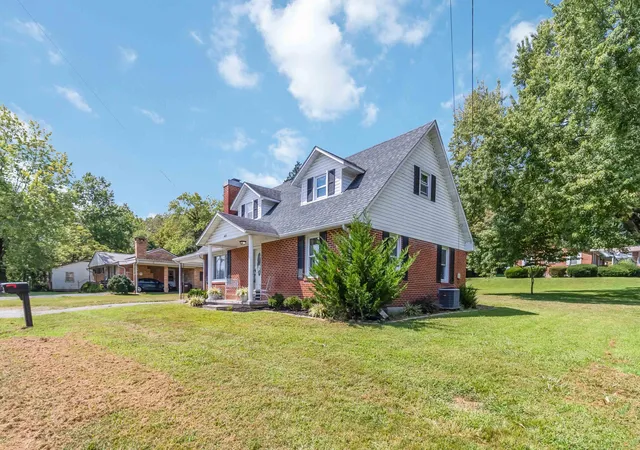 Photo 2 of Single family home for sale at 445 Phillips St, Liberty, KY 42539 | MLS# 26024074 | Listing updated on 2026-09-06