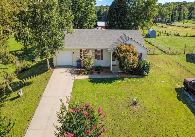 Single family home for sale at 465 W Coleman Rd, Science Hill, KY 42553 | MLS# 26024004