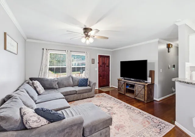 Photo 4 of Sale Pending at 2157 Azalea Dr, Lexington, KY 40504 | MLS# 26024463 | Listing updated on 2026-10-13
