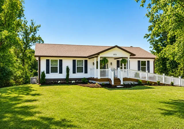 Photo 1 of Single family home for sale at 3075 Waterworks Rd, Danville, KY 40422 | MLS# 26024313 | Listing updated on 2026-09-14