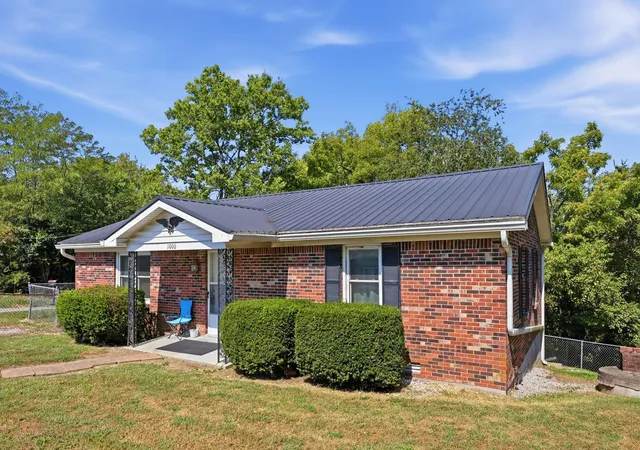 Photo 3 of Single family home for sale at 1000 Puncheon Crk Rd, Lawrenceburg, KY 40342 | MLS# 26024166 | Listing updated on 2026-09-06