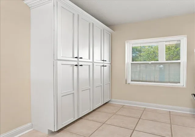Listing Photo 5 - Condo for sale in building located at 572 Moon Bay Dr, Kuttawa, KY 42055 - Unit #5