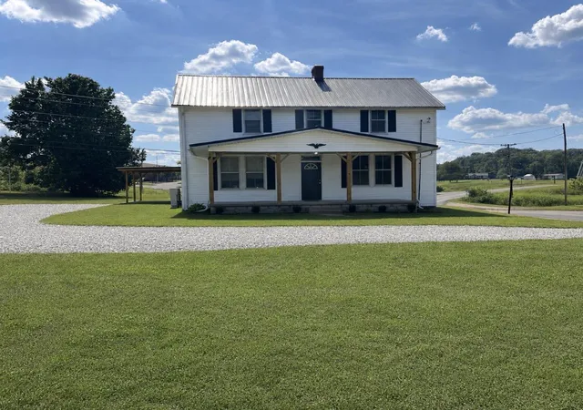Photo 1 of Single family home for sale at 11304 Irvine Rd, Winchester, KY 40391 | MLS# 26024178 | Listing updated on 2026-09-03