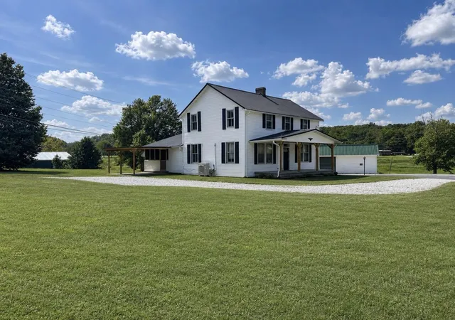 Photo 3 of Single family home for sale at 11304 Irvine Rd, Winchester, KY 40391 | MLS# 26024178 | Listing updated on 2026-09-28