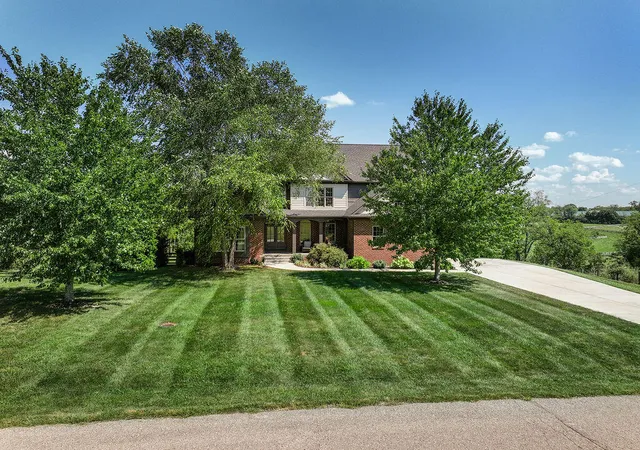 Photo 3 of Single family home for sale at 136 Seahawk Trl, Midway, KY 40347 | MLS# 26024375 | Listing updated on 2026-10-05