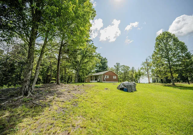 Photo 2 of Single family home for sale at 228 Belle Point Rd, Beattyville, KY 41311 | MLS# 26024106 | Listing updated on 2026-09-14
