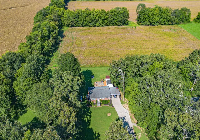 Photo 4 of Sale Pending at 226 Oak Grv Church Rd, Benton, KY 42025 | MLS# 26024067 | Listing updated on 2026-09-04