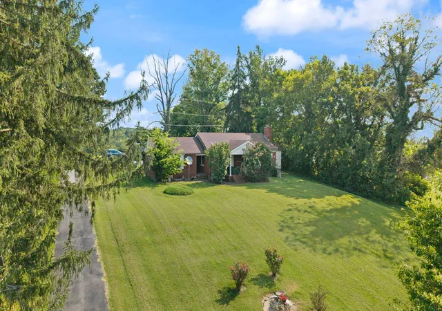Single family home for sale at 702 Rogers Rd, Lancaster, KY 40444 | MLS# 26024211