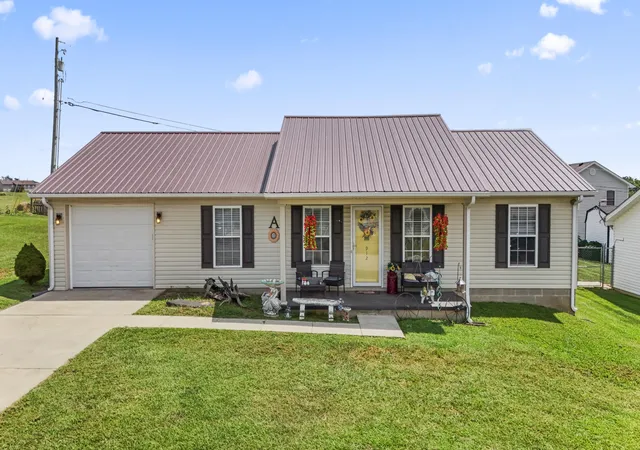 Photo 2 of Single family home for sale at 912 Martha Branch Dr, Mount Sterling, KY 40353 | MLS# 26024190 | Listing updated on 2026-09-03
