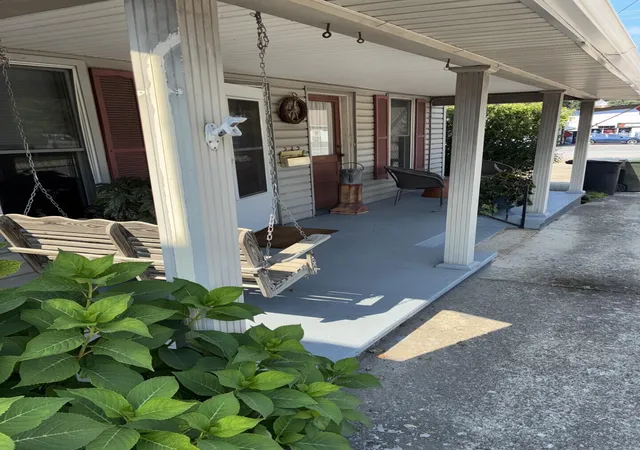 Photo 3 of Single family home for sale at 232 W Main St, Carlisle, KY 40311 | MLS# 26024073 | Listing updated on 2026-09-02