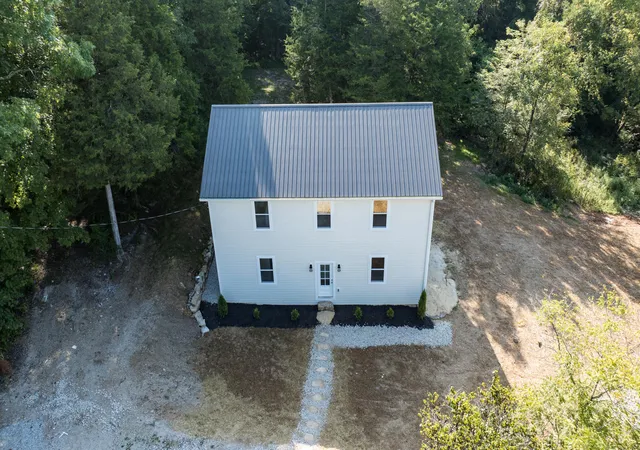 Photo 3 of Single family home for sale at 560 Meece Rd, Somerset, KY 42501 | MLS# 26024144 | Listing updated on 2026-09-14