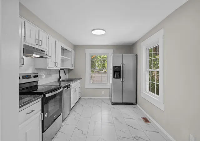 Photo 3 of Single family home for sale at 707 Woodland Ave, Frankfort, KY 40601 | MLS# 26024895 | Listing updated on 2026-09-17