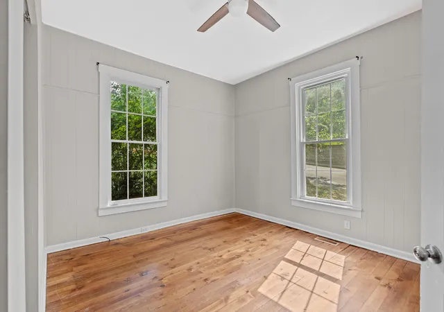Photo 4 of Single family home for sale at 707 Woodland Ave, Frankfort, KY 40601 | MLS# 26024895 | Listing updated on 2026-09-17