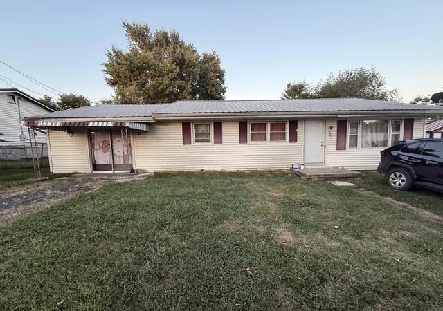 Photo 1 of Single family home for sale at 307 Liberty St, Carlisle, KY 40311 | MLS# 26024312 | Listing updated on 2026-09-09