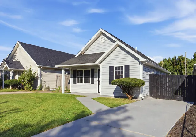 Photo 2 of Single family home for sale at 1777 Gerald Dr, Lexington, KY 40511 | MLS# 26024151 | Listing updated on 2026-09-14