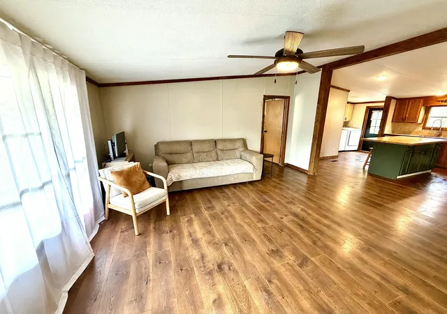 Photo 4 of Single family home for sale at 112 Speed Dr, Corbin, KY 40701 | MLS# 26024083 | Listing updated on 2026-09-23