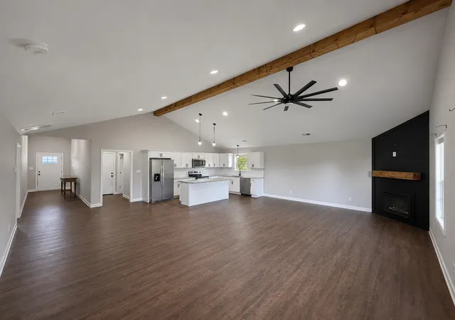 Photo 3 of Single family home for sale at 100 Oak Leaf Ln, Somerset, KY 42503 | MLS# 26024265 | Listing updated on 2026-10-09
