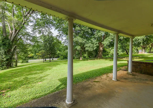 Photo 3 of Single family home for sale at 8804 Watterson Trl, Louisville, KY 40299 | MLS# 26025085 | Listing updated on 2026-09-11