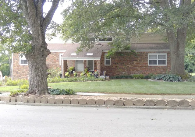 Photo 1 of Single family home for sale at 3361 Carriage Ln, Lexington, KY 40517 | MLS# 26024098 | Listing updated on 2026-09-02