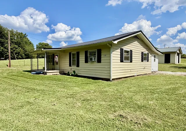 Photo 3 of Single family home for sale at 318 E Frog Holw Rd, Science Hill, KY 42553 | MLS# 26024199 | Listing updated on 2026-09-03