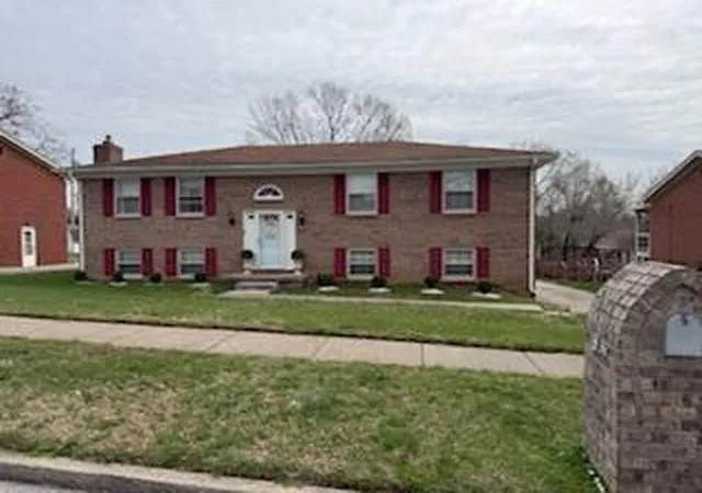 Photo 2 of Single family home for sale at 3924 Gladman Way, Lexington, KY 40514 | MLS# 26025586 | Listing updated on 2026-10-13